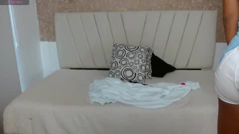 Abby 19 years online show from 07.12.26