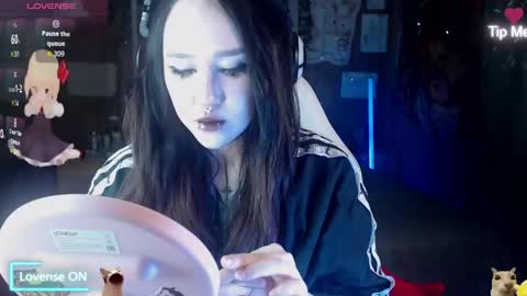 Snapshot of chloe_crystall_killer chatting on 05.14.26 chloe_crystall_killer online show from 05.14.26