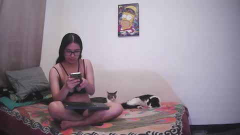 Chloe and Danna online show from 02.26.25