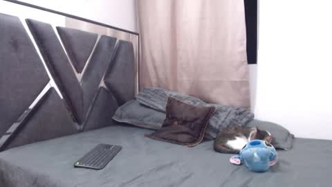 Chloe and Danna online show from 03.20.26