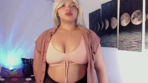 chloe_kisses online show from 05.05.26