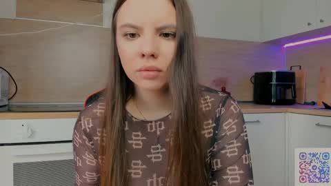 Snapshot of chloe_loo chatting on 05.18.26 Chloe online show from 05.18.26