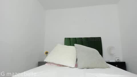 Snapshot of chloe_mazee chatting on 10.29.25 Chloe Maze online show from 10.29.25