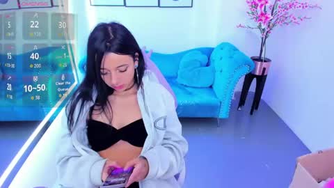 Chloe  online show from 04.11.26