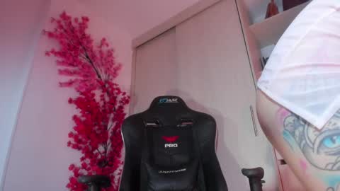 Snapshot of chloe_sweet7 chatting on 05.19.26 Chloe Miller online show from 05.19.26