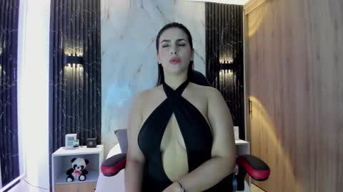 chloe online show from 10.06.25