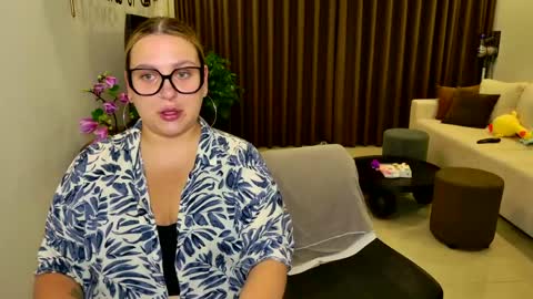 Eva and Sandra online show from 04.15.26