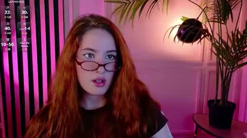 Snapshot of chloeaster chatting on 06.28.26 Chloe online show from 06.28.26