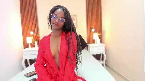 Snapshot of chloebrunnie chatting on 02.11.26 CHLOE online show from 02.11.26