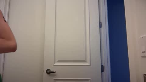 Snapshot of chloeros3e chatting on 09.19.25 chloeros3e online show from 09.19.25