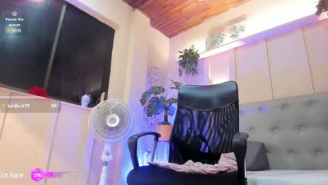 Snapshot of chloerossee chatting on 01.10.25 Chloe rosse online show from 01.10.25