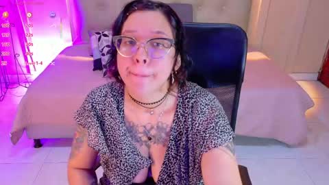 Snapshot of chloerossee chatting on 05.26.26 Chloe rosse online show from 05.26.26