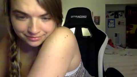 Chloe Lane online show from 11.22.25