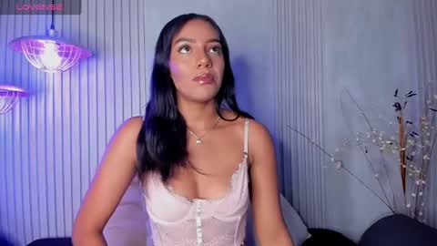 Snapshot of chloetaylorr_ chatting on 01.17.25 CHLOE  online show from 01.17.25