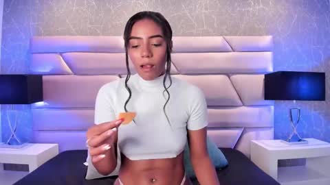 Snapshot of chloetaylorr_ chatting on 01.25.25 CHLOE  online show from 01.25.25