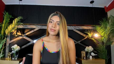 Snapshot of chloetaylorr_ chatting on 03.11.25 CHLOE  online show from 03.11.25