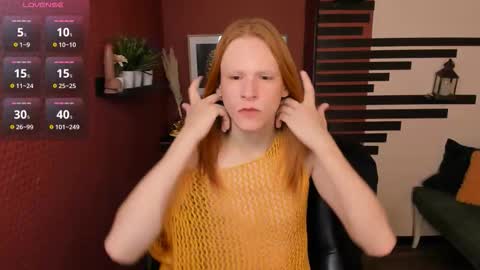 Chloe online show from 10.30.25