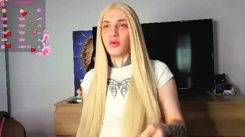 Snapshot of chloevesper chatting on 07.25.26 Chloe INDEPENDENT MODEL online show from 07.25.26