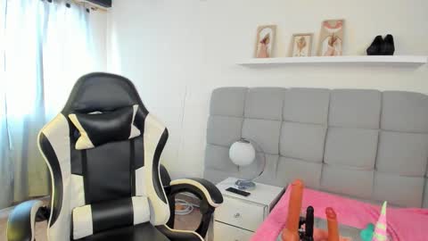 chlooe_zoe online show from 03.25.26