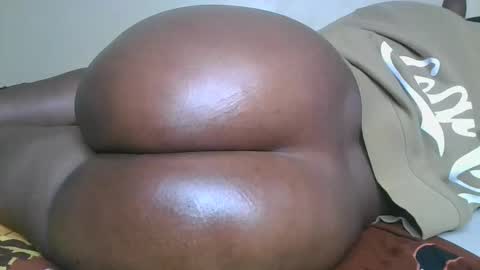 Snapshot of choco_baeb chatting on 11.28.25 nei online show from 11.28.25