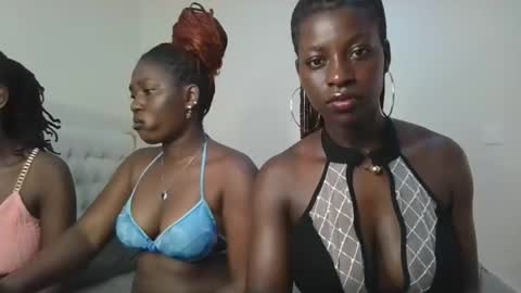 Snapshot of chocolate_iva chatting on 10.19.25 Iva online show from 10.19.25