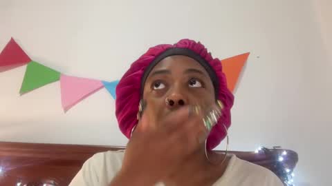 ChocolateCakeQueen online show from 11.11.25