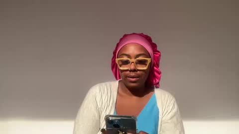 ChocolateCakeQueen online show from 11.19.25