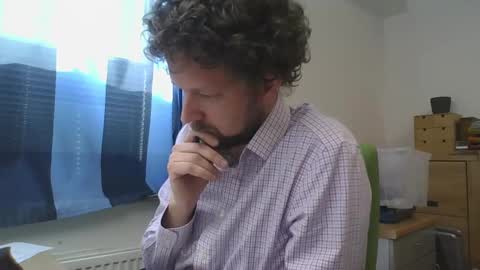 Snapshot of chr35is09 chatting on 03.04.25 chr35is09 online show from 03.04.25