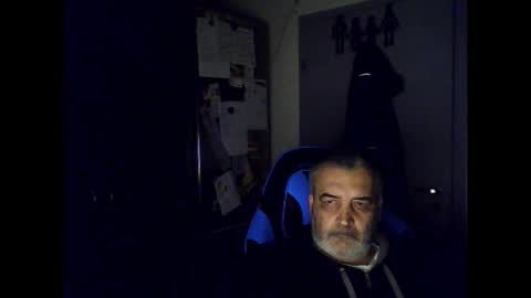 Snapshot of chris250268 chatting on 10.05.25 Chris online show from 10.05.25