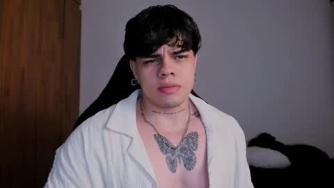 Chris Cooper Independent model online show from 02.20.25