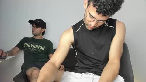 Im Chirs IM MODEL INDEPENDT online show from 11.07.25