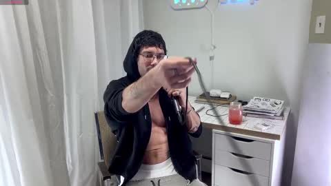 Snapshot of chriscool93 chatting on 11.18.25 Content creator artist online show from 11.18.25