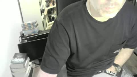 Snapshot of chrisprngr chatting on 06.25.26 chrisprngr online show from 06.25.26