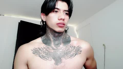 Snapshot of chriss_opp chatting on 02.18.25 CHRIS  INDEPENT MODEL online show from 02.18.25