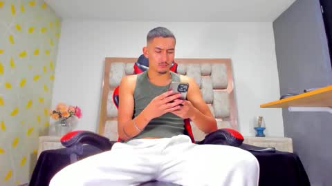 chrissevanss online show from 02.08.26