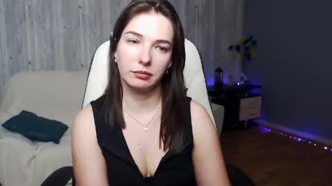 Snapshot of chrisssstaylor chatting on 11.18.25 Christi online show from 11.18.25