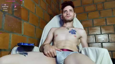 Snapshot of christb01 chatting on 11.11.25 ChristB online show from 11.11.25