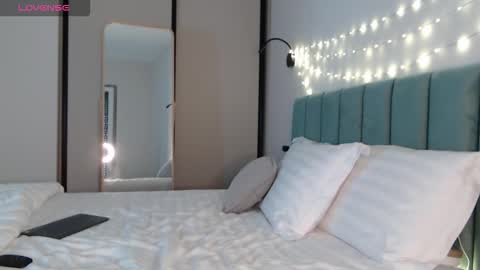 chris online show from 02.15.26