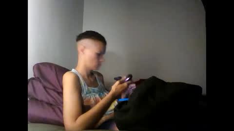 Christina Saunters online show from 02.08.25