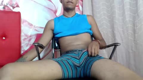 Snapshot of christofer_daddy chatting on 01.19.25 CHRISTOFER online show from 01.19.25