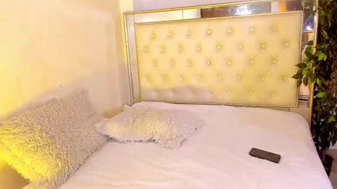 Snapshot of christopher_hunter chatting on 02.01.26 Chrisopher Hunter online show from 02.01.26