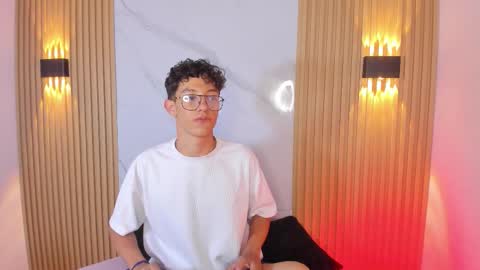 Snapshot of christopher_hunter chatting on 03.01.26 Chrisopher Hunter online show from 03.01.26