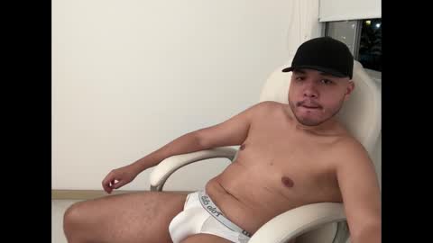 Snapshot of christopherdav chatting on 12.04.24 Chris online show from 12.04.24