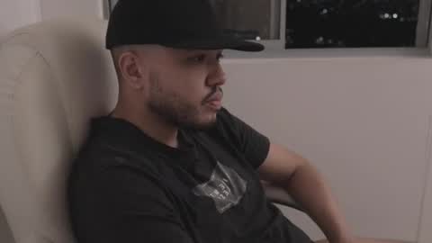 Snapshot of christopherdav chatting on 11.18.25 Chris online show from 11.18.25