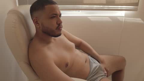 Snapshot of christopherdav chatting on 11.24.25 Chris online show from 11.24.25