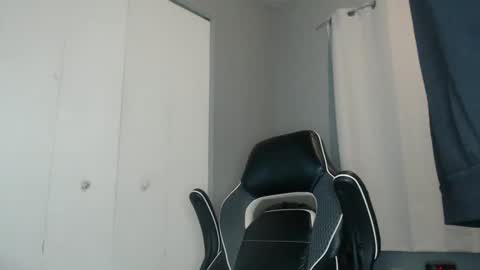 Snapshot of chrisvacherx chatting on 01.05.25 ChrisVacherx online show from 01.05.25