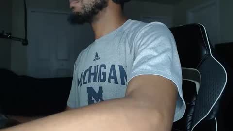 Snapshot of chrisvacherx chatting on 09.12.25 ChrisVacherx online show from 09.12.25