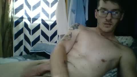 Snapshot of chrisvibess chatting on 04.18.26 chrisvibess online show from 04.18.26
