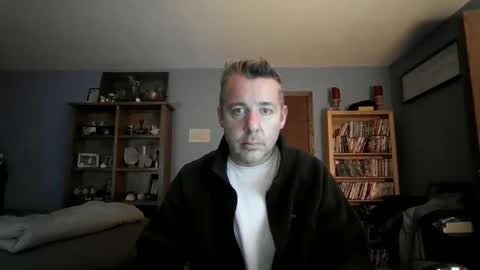 Snapshot of chrisw8121670385 chatting on 02.09.26 Chris online show from 02.09.26