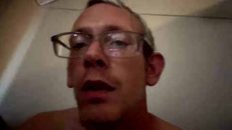 Snapshot of chriswells062590 chatting on 04.19.26 chriswells062590 online show from 04.19.26